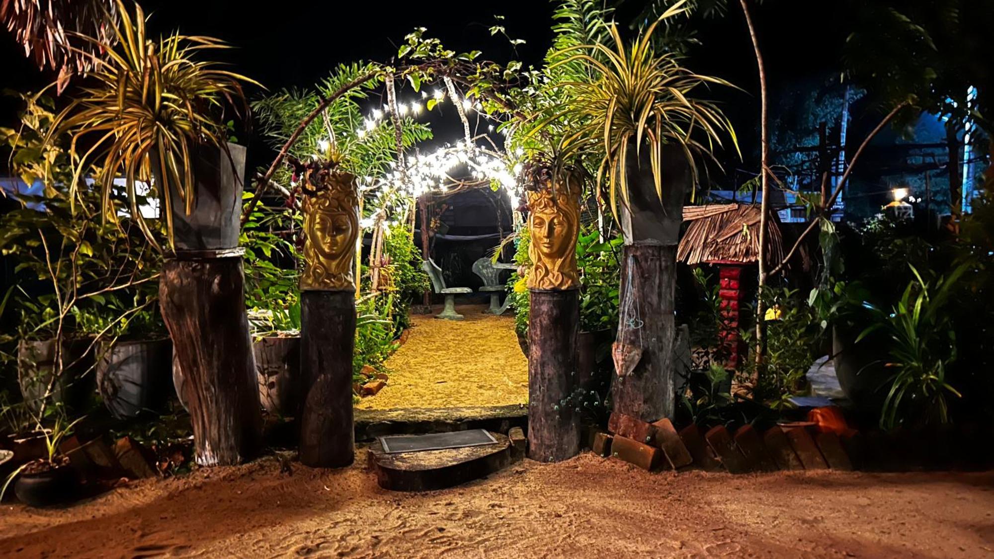 Hakuna Matata Arugambay Arugam Bay Exteriör bild
